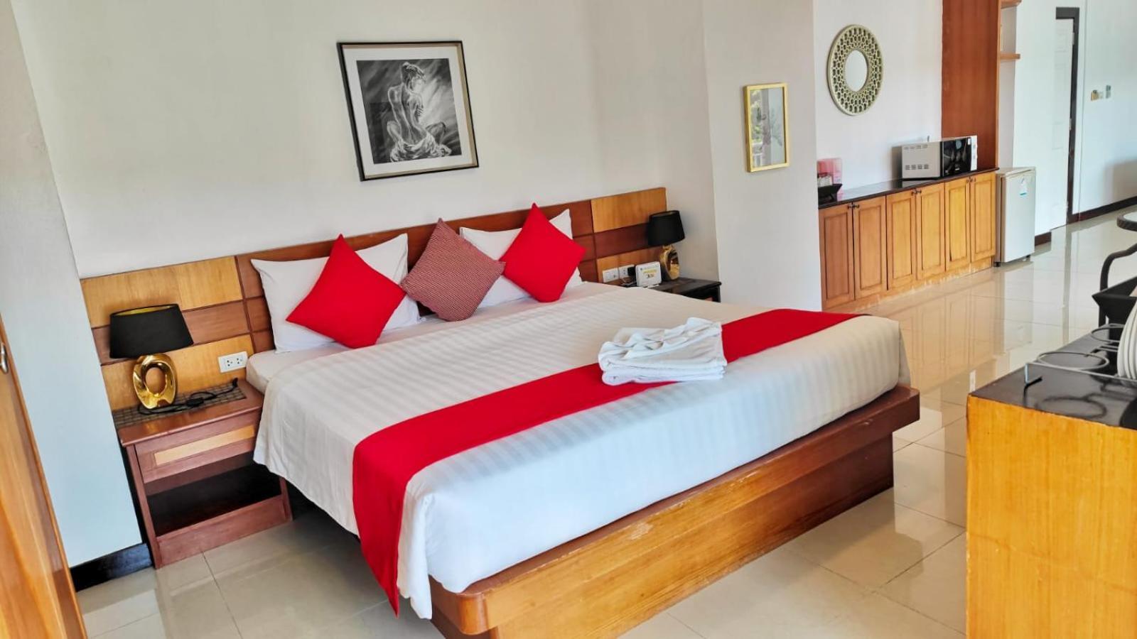 Cocoon Apk Resort & Spa Patong Экстерьер фото