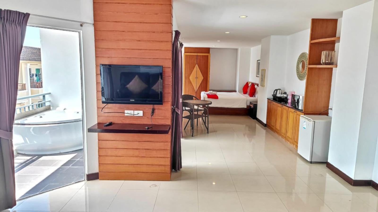 Cocoon Apk Resort & Spa Patong Экстерьер фото