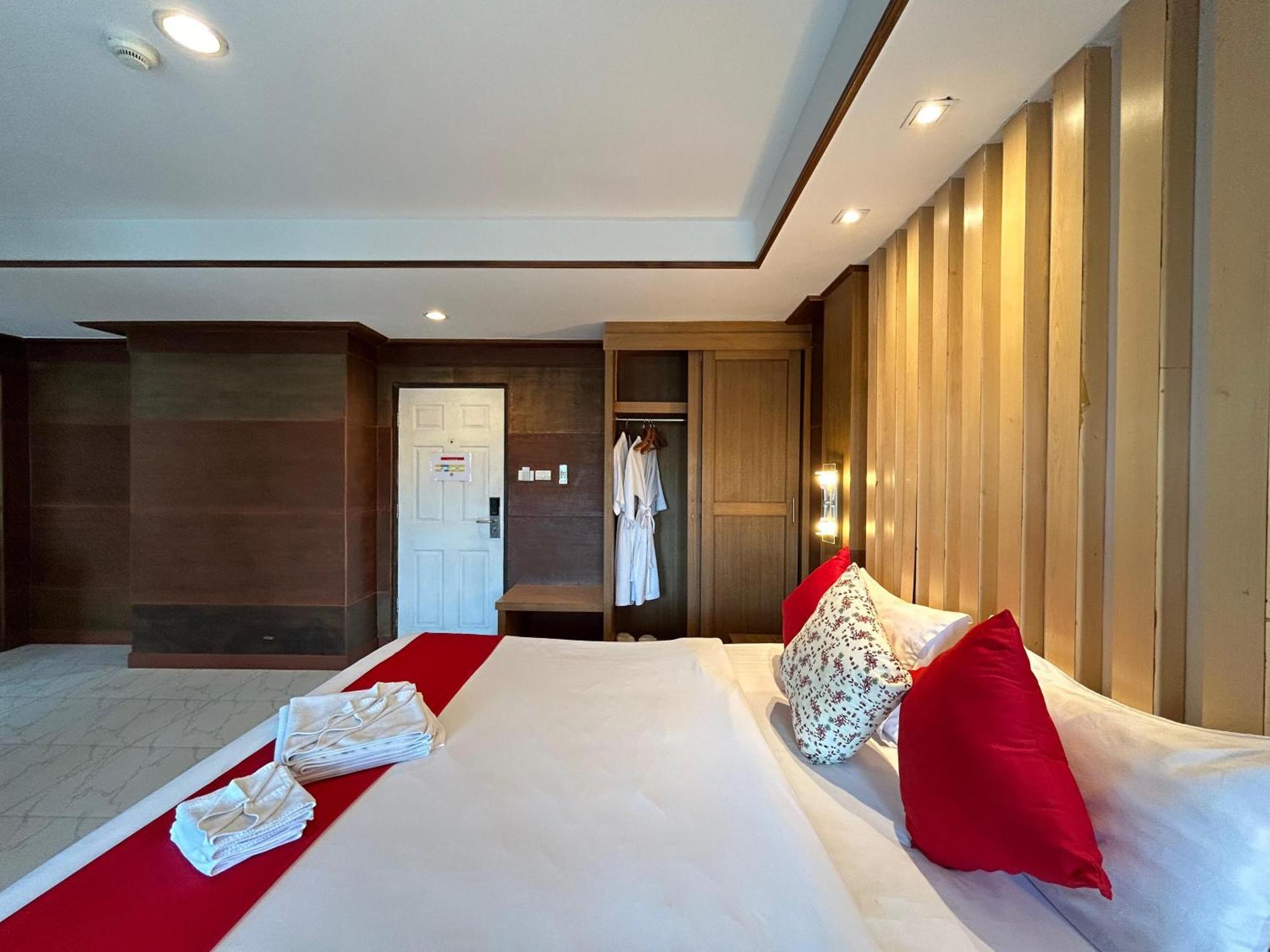 Cocoon Apk Resort & Spa Patong Экстерьер фото