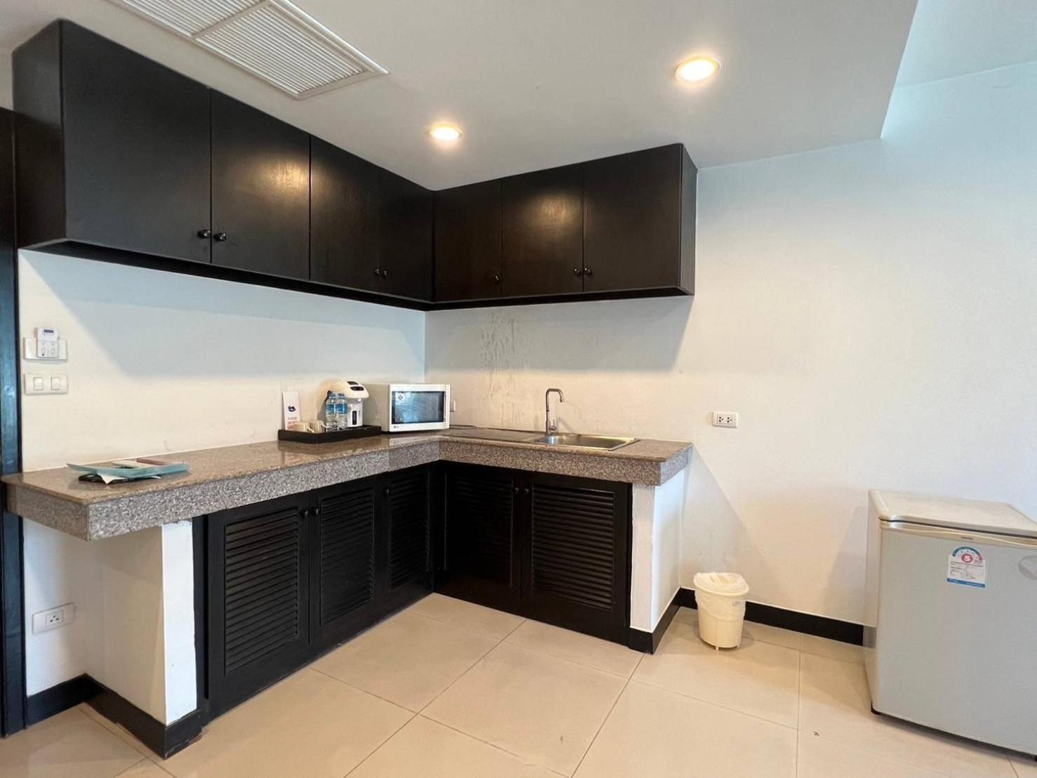 Cocoon Apk Resort & Spa Patong Экстерьер фото