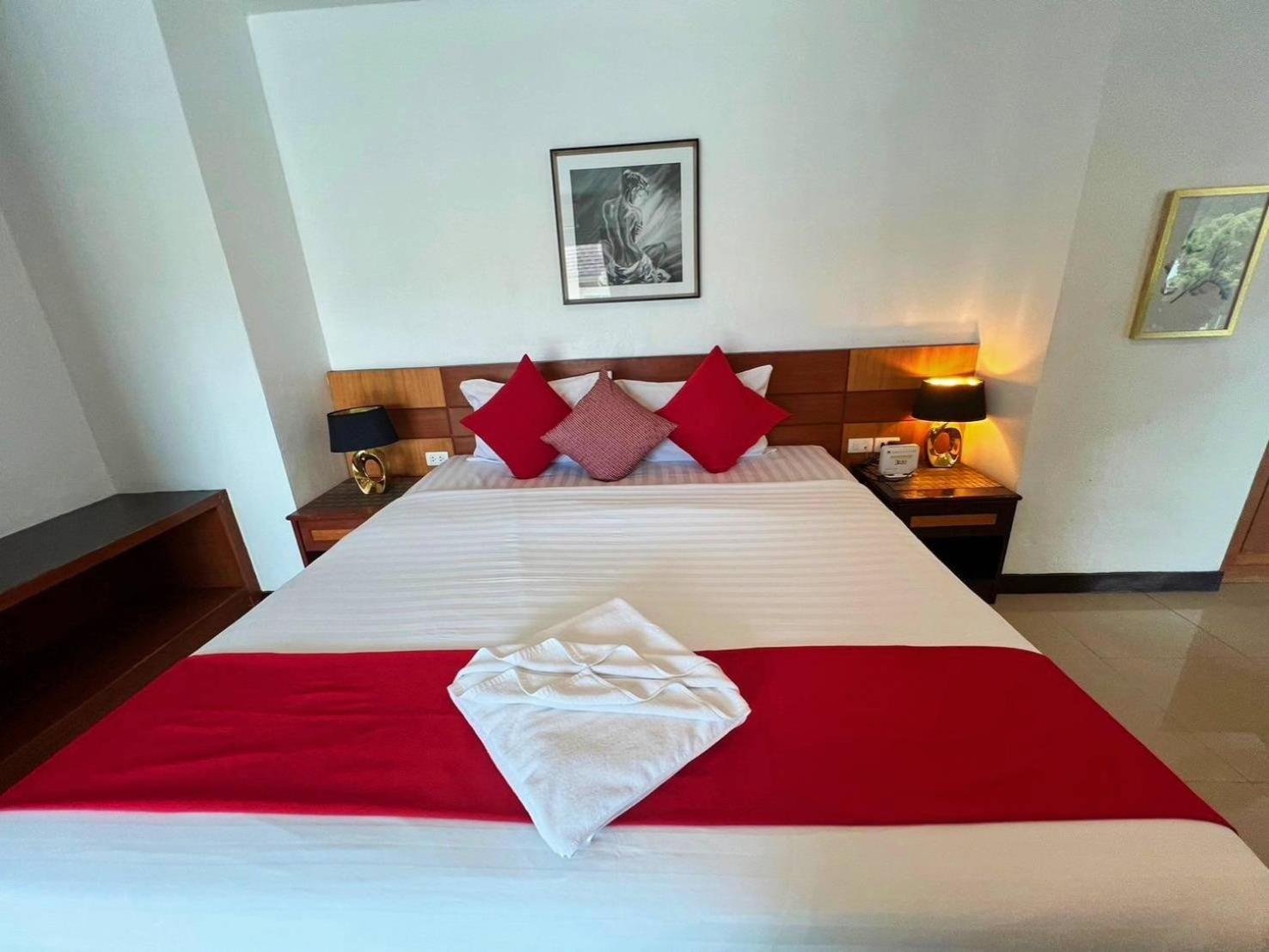 Cocoon Apk Resort & Spa Patong Экстерьер фото